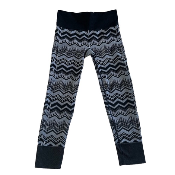 Lululemon Ebb To Street Chevron Print Knit Leggings - Picture 4 of 6
